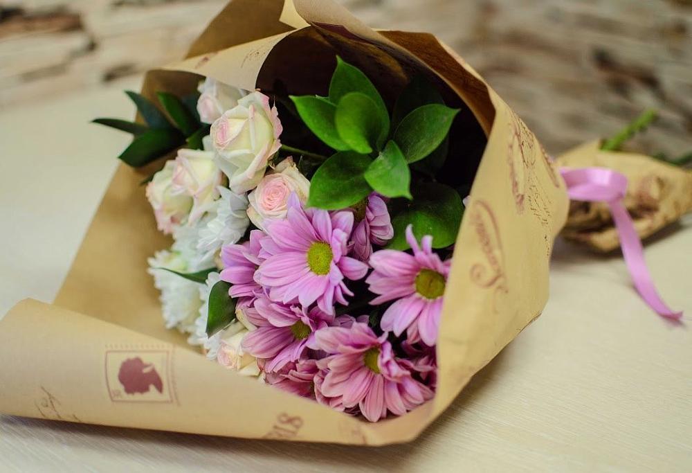 Букет цветов из: Розы и Хризантемы в Мошково