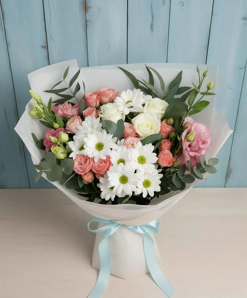Букет цветов из: Розы, Лизиантусы и Хризантемы в Мошково