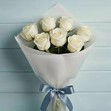 Букет 7 Белых роз Эдлесс Лав в Мошково