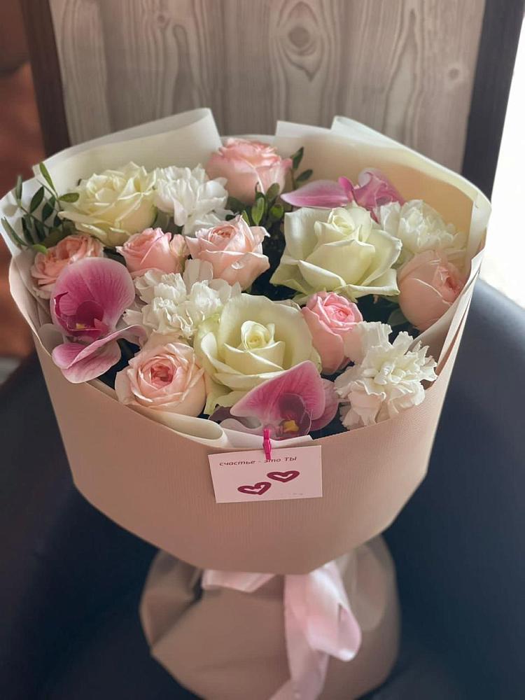 Букет цветов из: Орхидеи, Розы и Гвоздики в Мошково