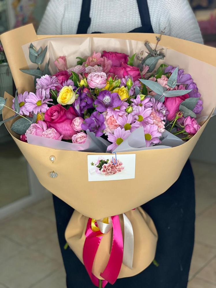 Букет цветов из: Хризантемы, Гвоздики и Альстромерии в Мошково