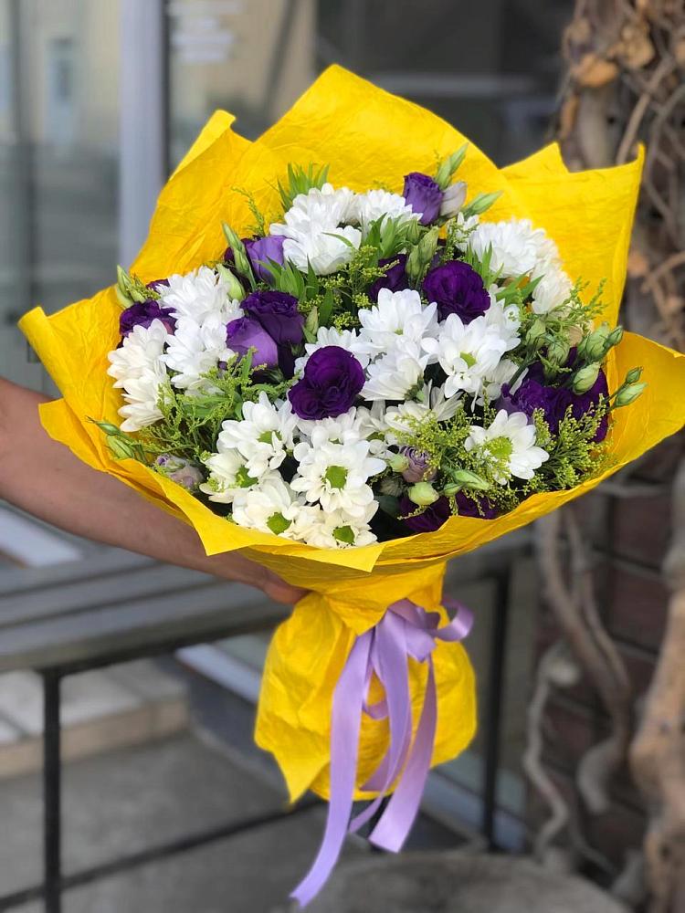 Букет цветов из: Ирисы, Хризантемы и Ромашки в Мошково