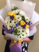 Букет цветов из:  Ирисы, Хризантемы и Розы #REPLACE_PRED# Мошково