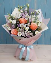 Букет цветов из:  Лизиантусы, Розы, Альстромерии и Гипсофила в Мошково