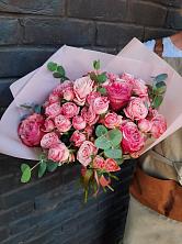 Букет розы в пальмах в Мошково Букет цветов из: Розы в Мошково