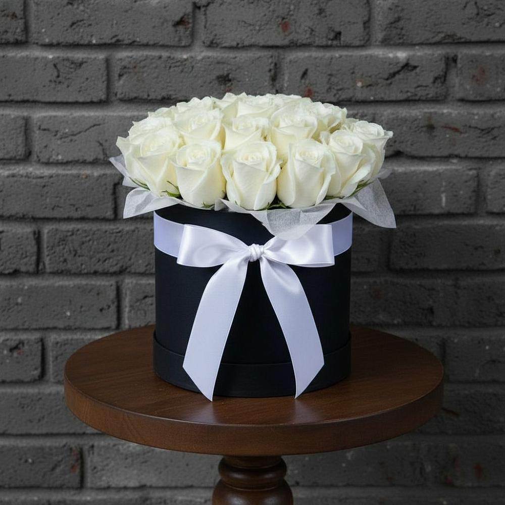 Цветочная композиция из Розы в шляпной коробке в Мошково