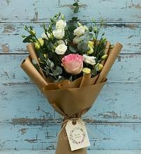 Букет цветов из:  Розы и Лизиантусы в Мошково