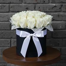 Цветочная композиция из Розы в шляпной коробке в Мошково