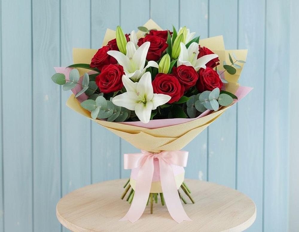Букет цветов из: Лилии и Розы в Мошково